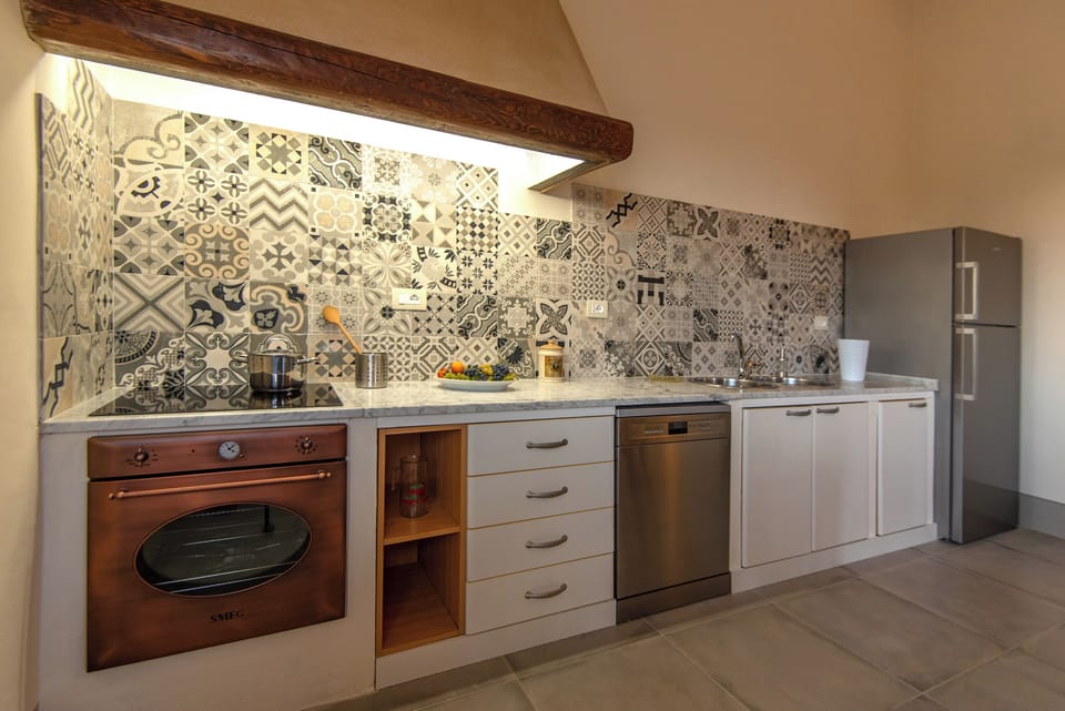 Apartment, Garden View | Private kitchen | Shared fridge