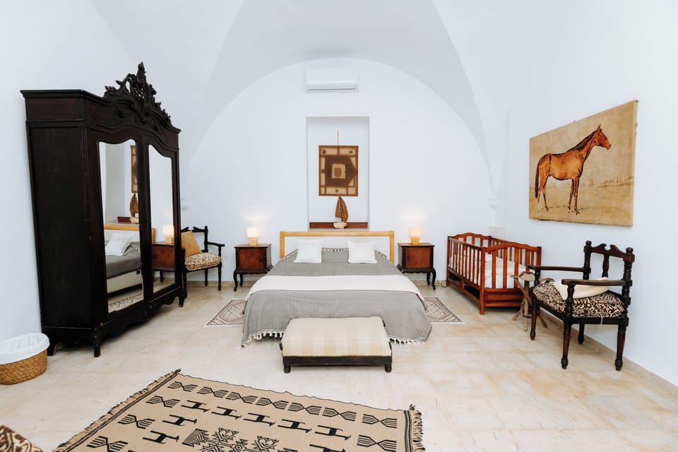 Comfort Room | Free WiFi, bed sheets