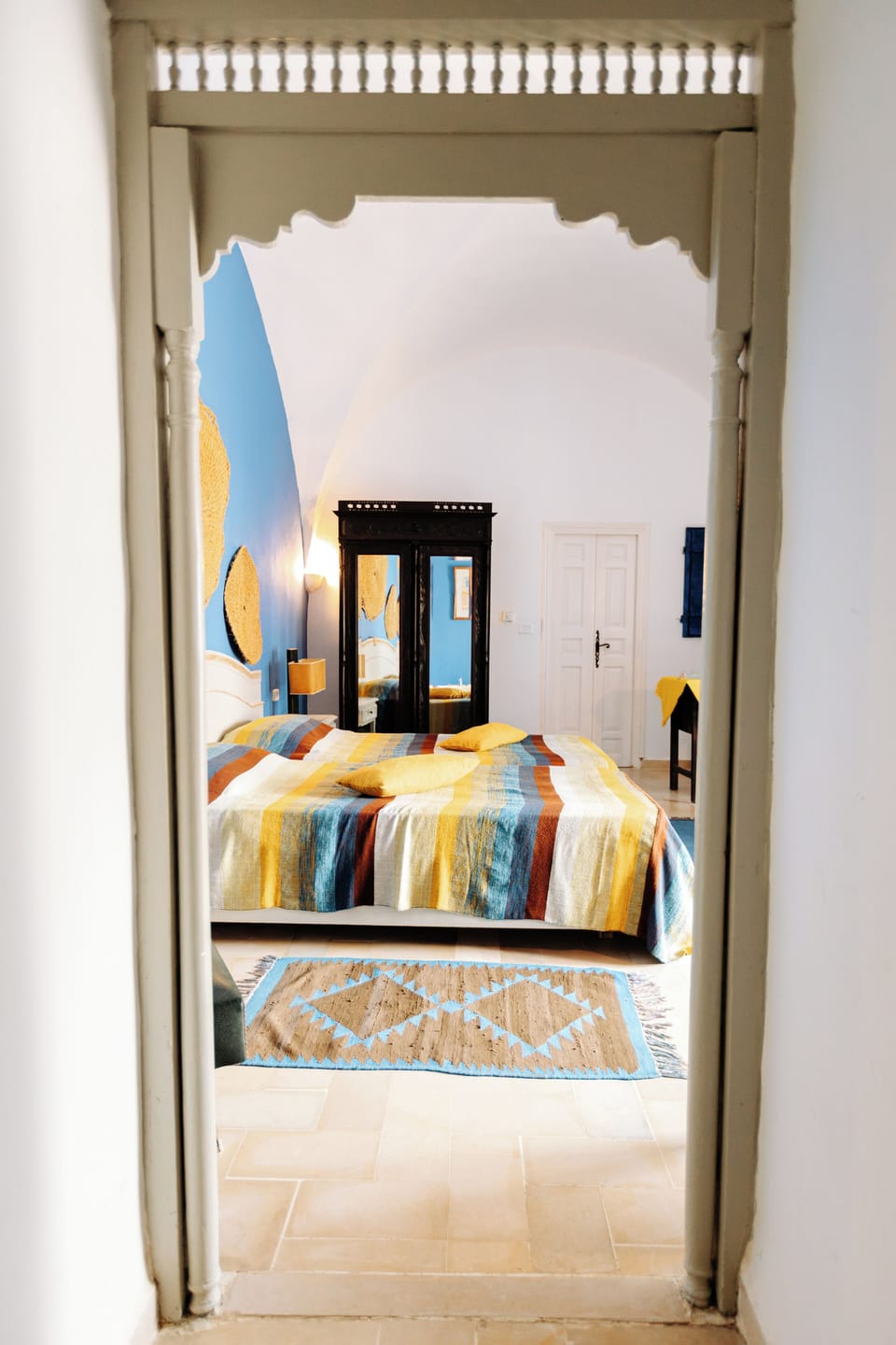 Comfort Room | Free WiFi, bed sheets