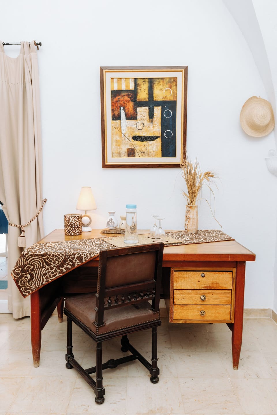 Comfort Room | Free WiFi, bed sheets
