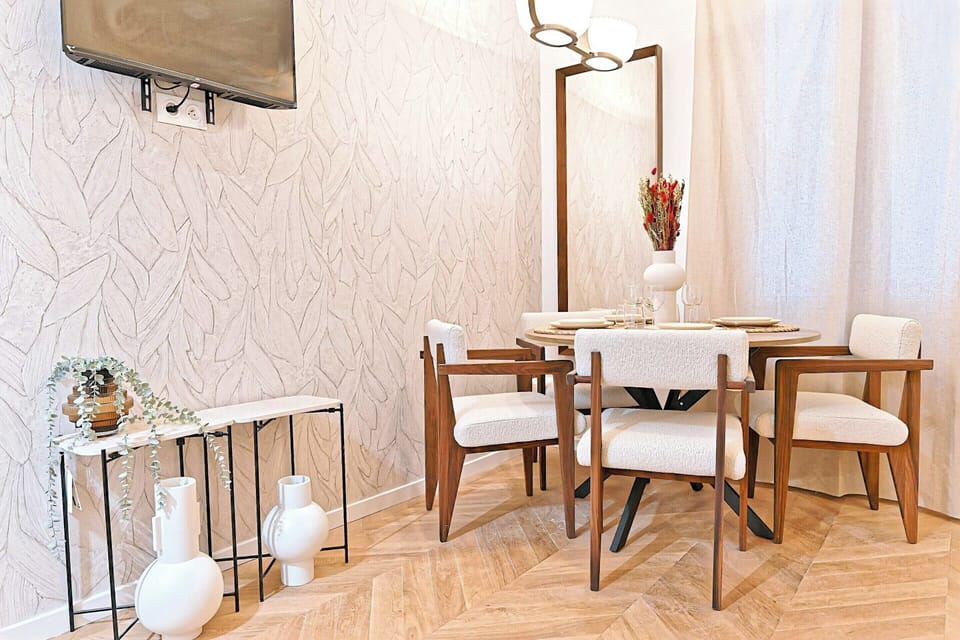 Apartment | Dining