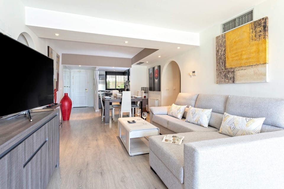 Apartment (2 Bedrooms) | Living area