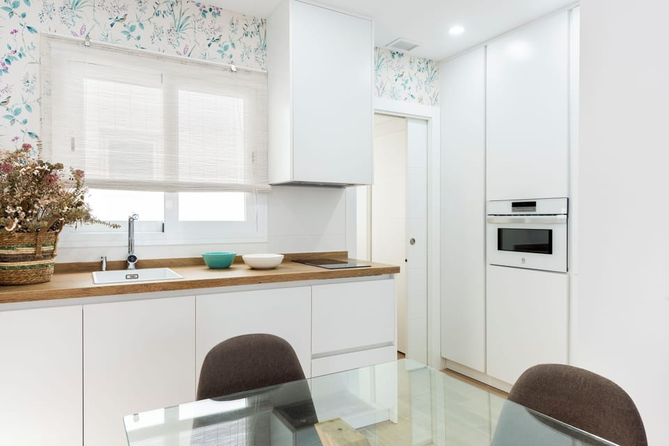 Apartment (3 Bedrooms) | Private kitchen | Fridge, oven, stovetop, dishwasher