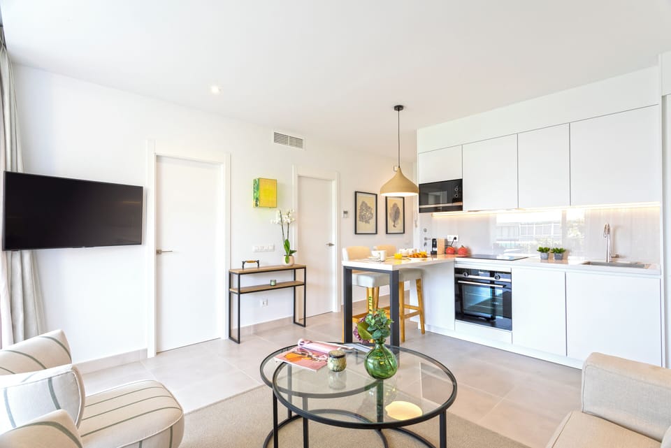 Apartment (2 Bedrooms) | Living area