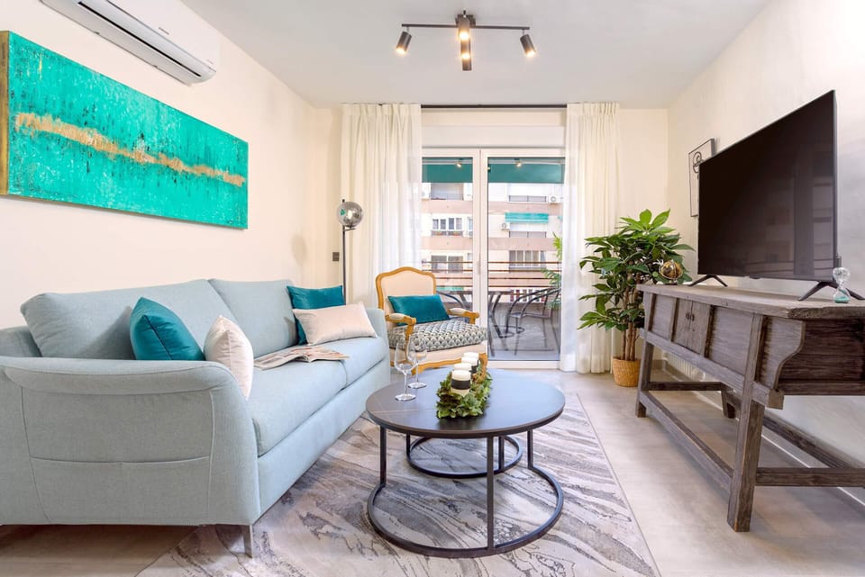 Apartment (1 Bedroom) | Living room