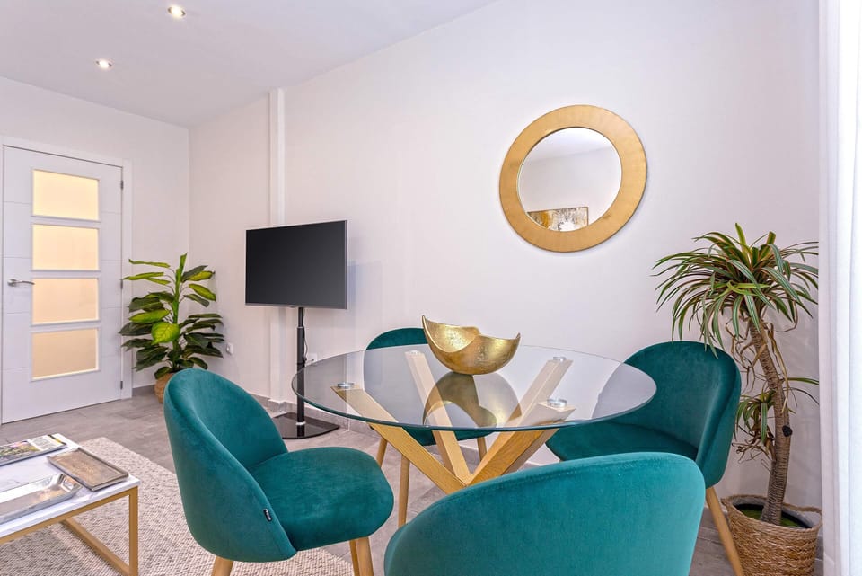 Apartment (2 Bedrooms) | Living room