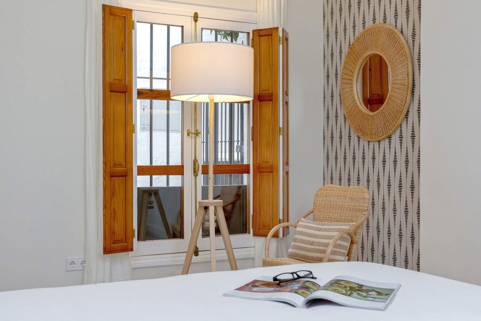 Genteel Home Santa Cruz Apartment in Seville