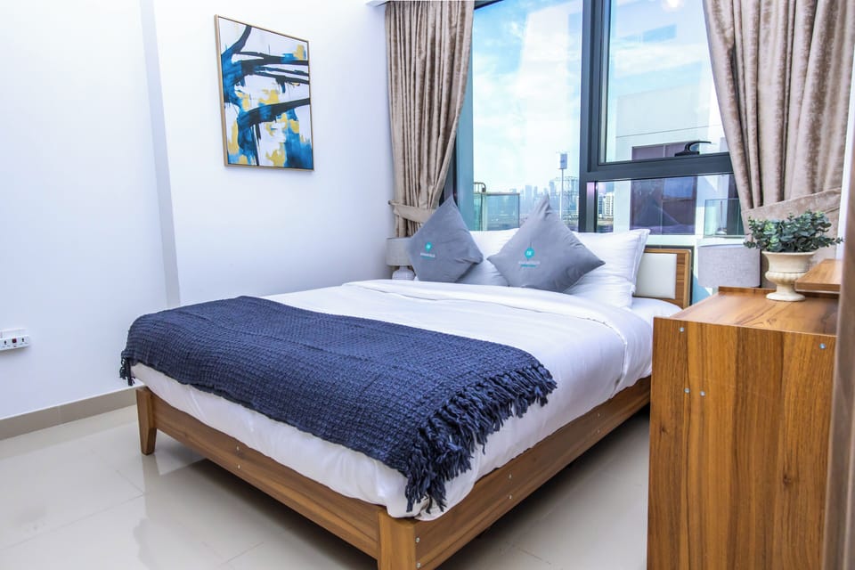 2 bedrooms, in-room safe, iron/ironing board, free WiFi