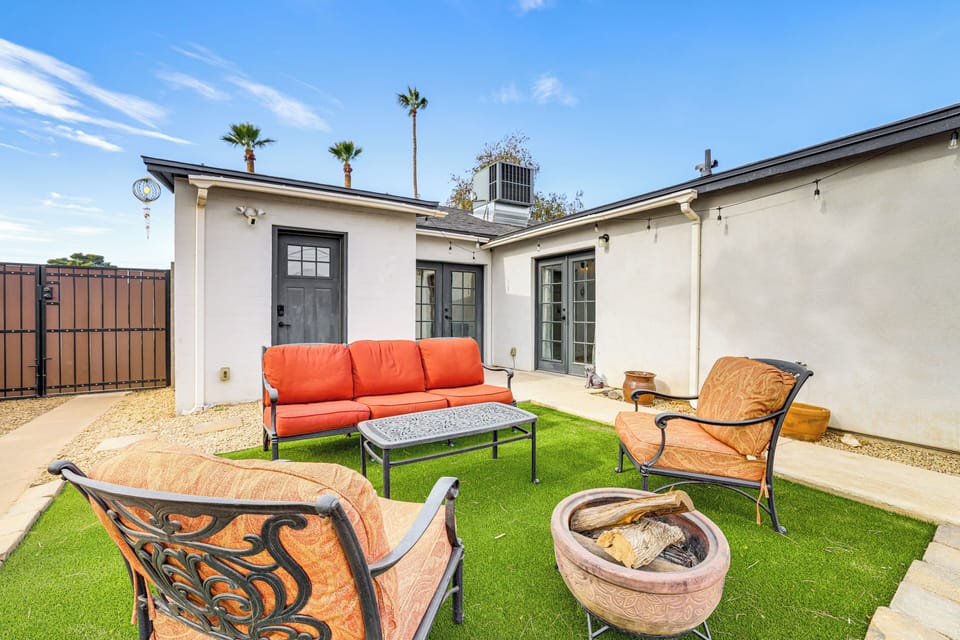 House (3 Bedrooms) | Front of property