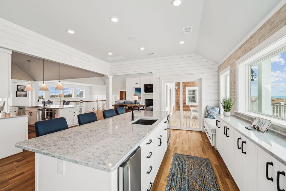 Main Level,Wet Bar,