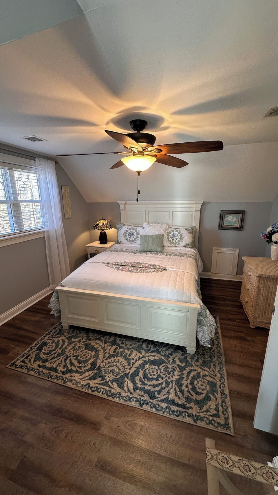 Upstairs Bedroom 1 (1)
