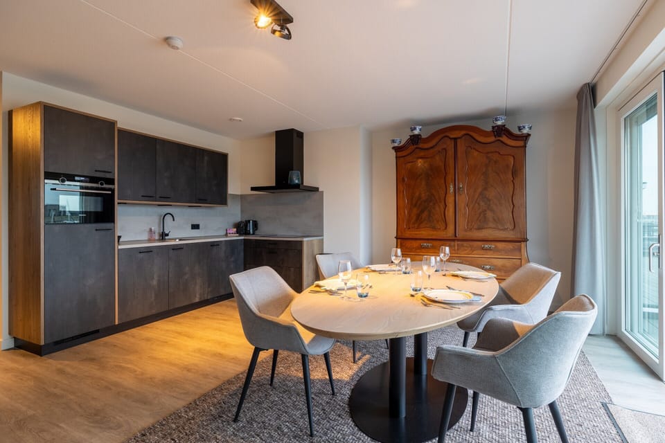 Apartment | Dining