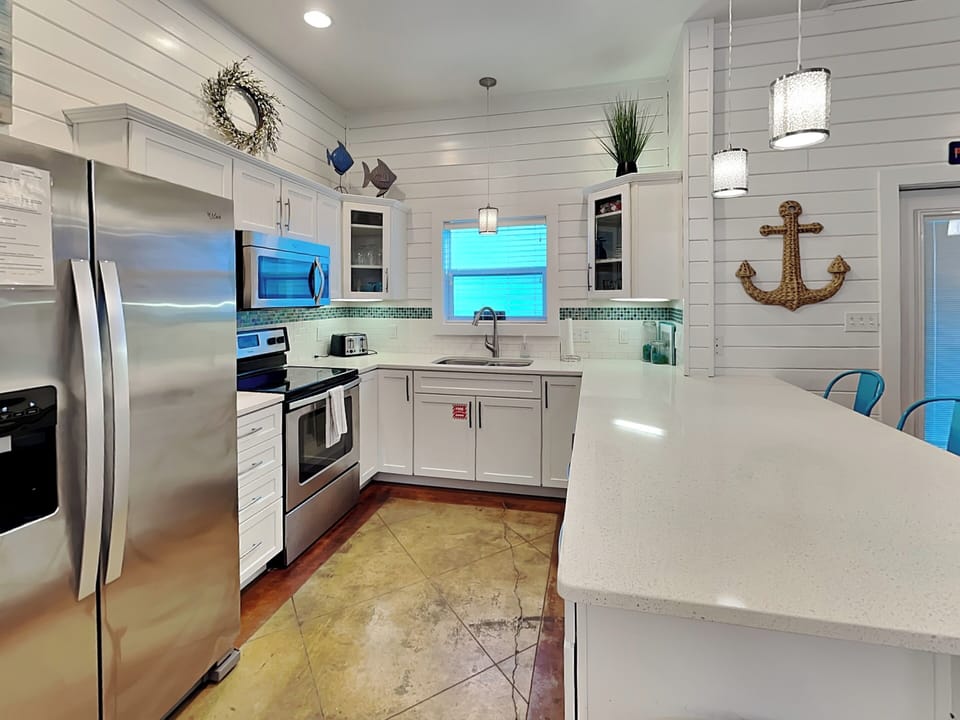 Full Size Kitchen
