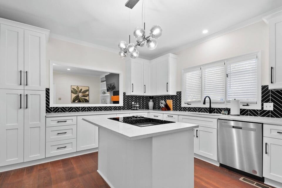 Chef's Paradise - Cook up the most creative meals you can think of in this huge kitchen, completely furnished with new appliances, ample counter space for prep and double ovens. 