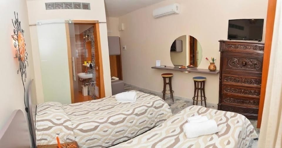 Classic Twin Room, 2 Twin Beds, Balcony, City View | Hypo-allergenic bedding, laptop workspace, blackout drapes