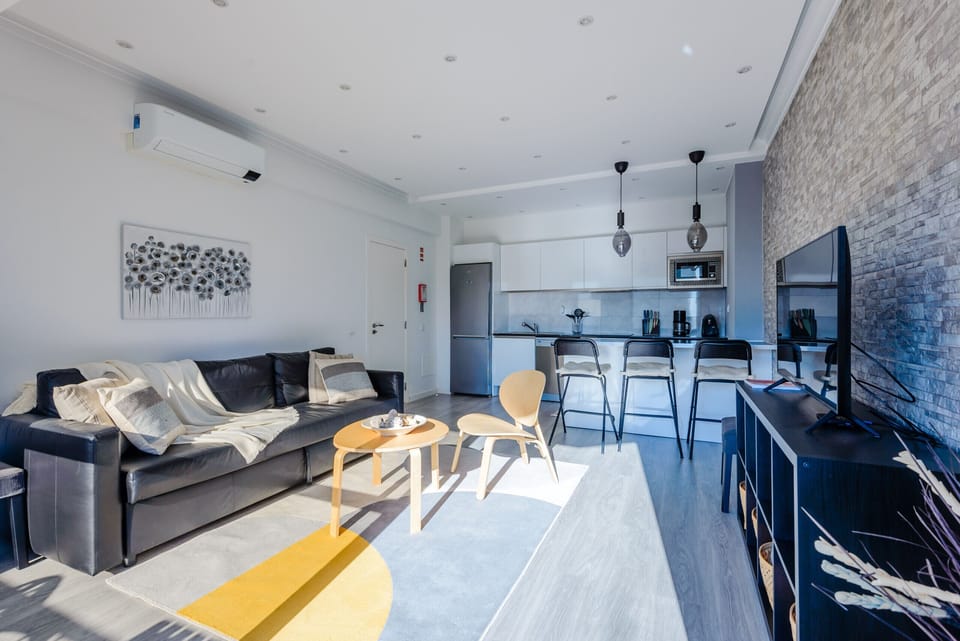 Apartment, 1 Bedroom, Pool Access, Sea View | Living room