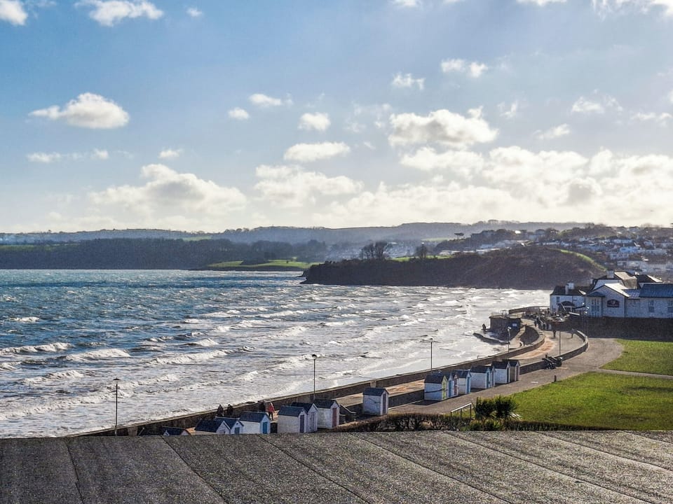 Surrounding area | 8 Vista Apartments, Paignton