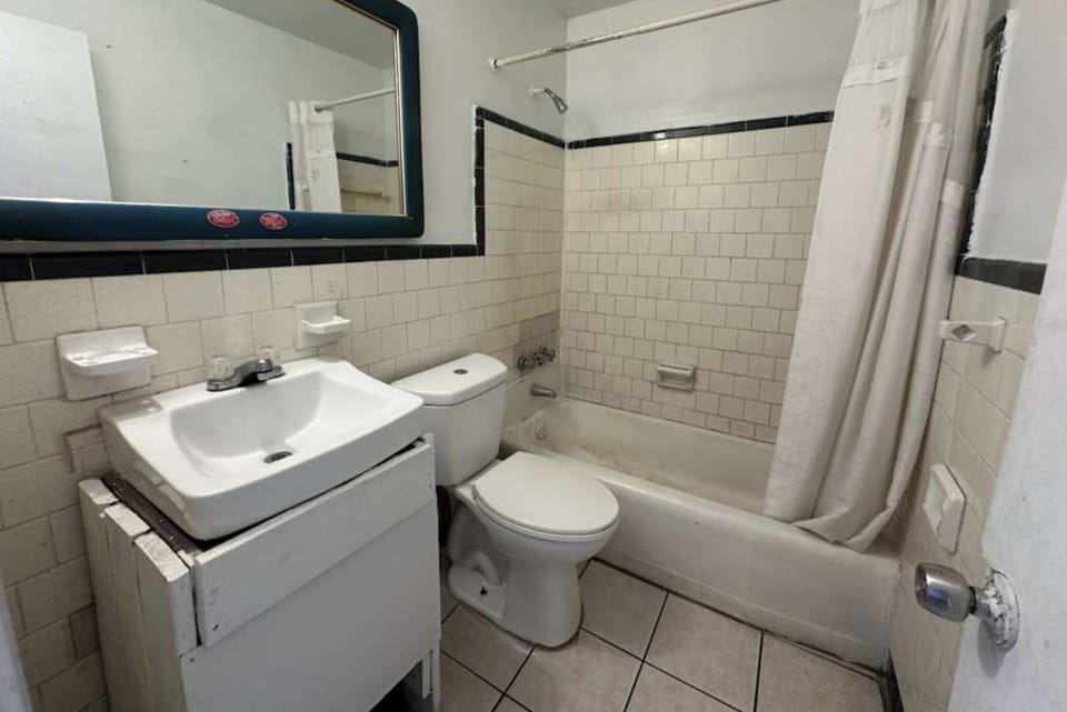 Shower, free toiletries, towels, toilet paper