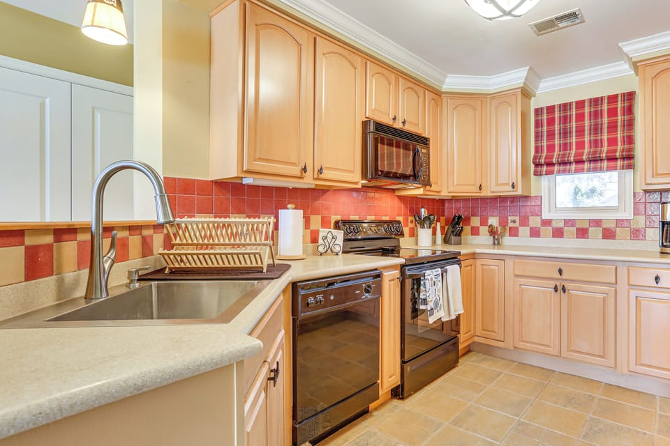 Kitchen | Drip Coffee Maker | Toaster | Cooking Basics