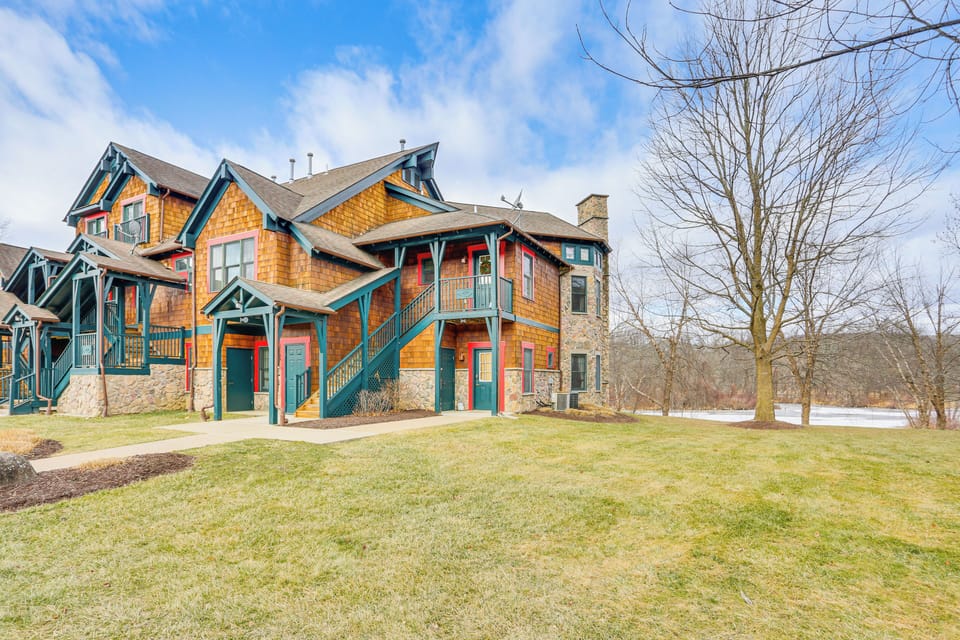 2nd-Floor Condo | Trails On-Site | 12 Mi to Wawayanda State Park