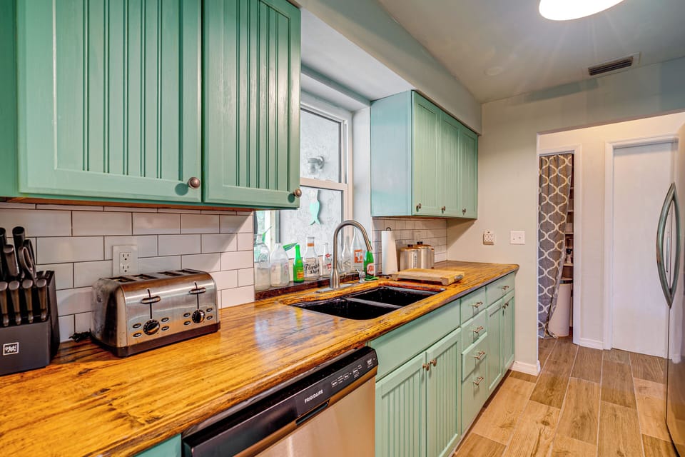 Kitchen | Cooking Basics | Toaster | Drip Coffee Maker | Kettle
