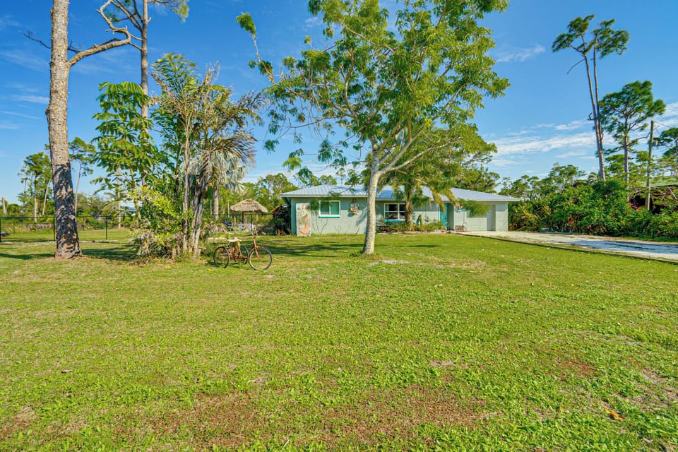 House Exterior | Large Private Yard | Near Marinas & Beaches
