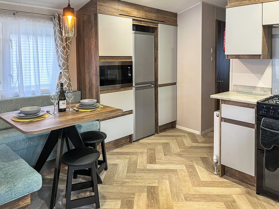 Kitchen/diner | The Kestrel - Riverview Country Park, Forres