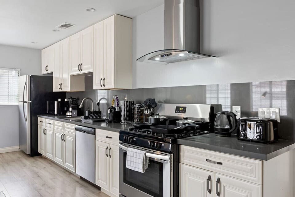 Unleash your culinary creativity in our fully equipped kitchen, designed to cater to your every cooking and beverage-making need.