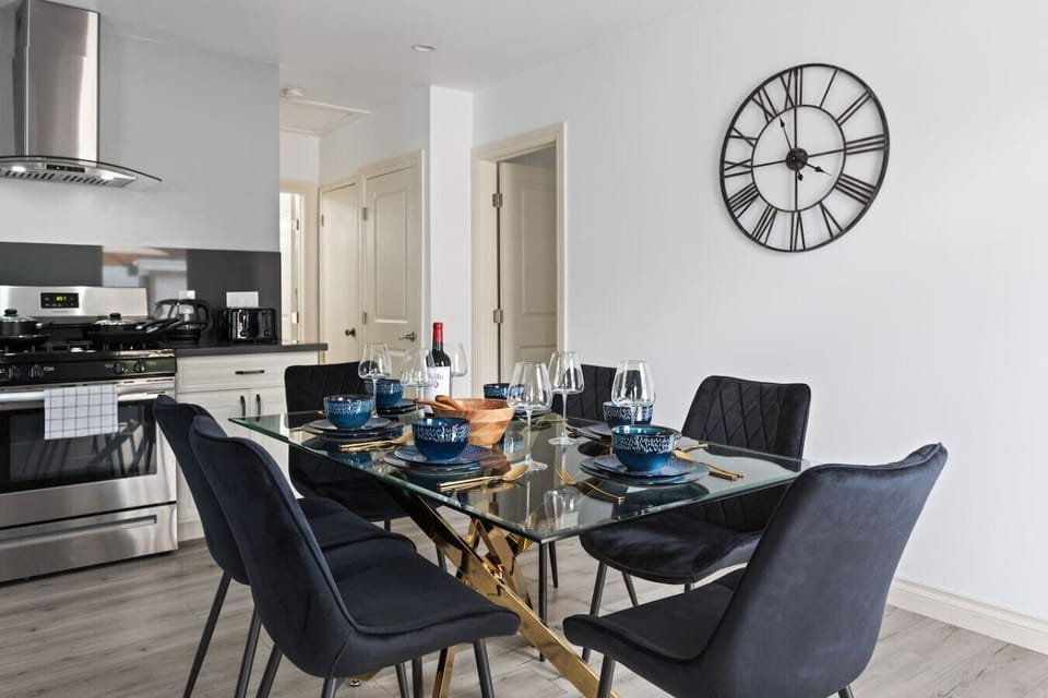 Set the table with our provided utensils, including cutlery, plates, glasses, and napkins, ensuring a seamless and convenient dining experience.