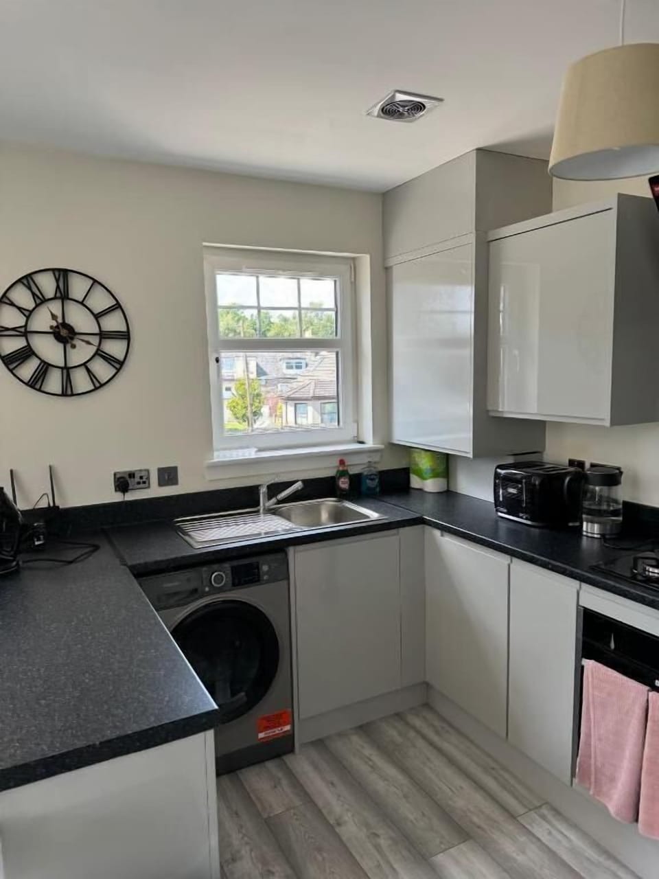 Family Apartment | Private kitchen | Full-size fridge, microwave, oven, stovetop