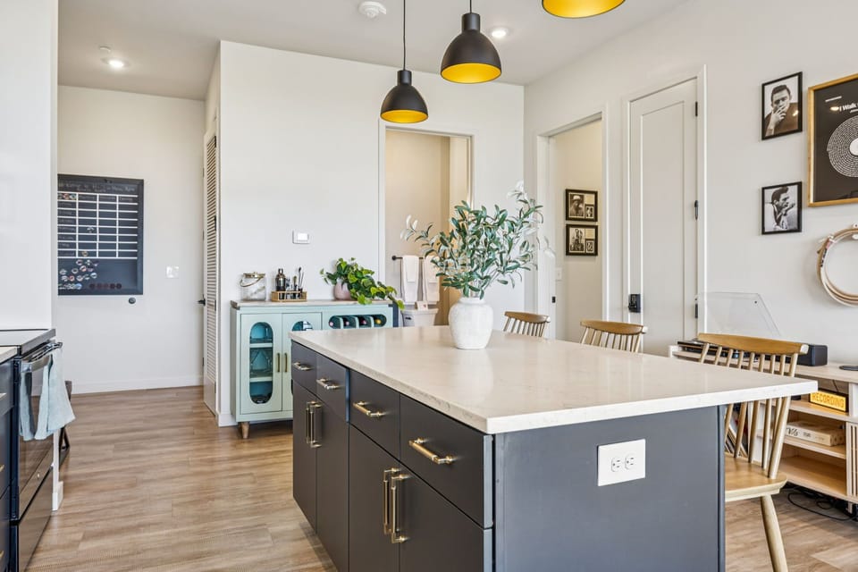 Luxury Condo, Balcony, City View | Private kitchen | Full-size fridge, microwave, oven, stovetop