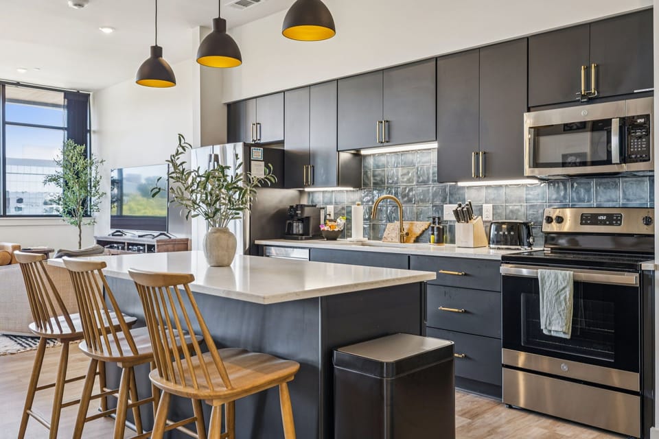 Luxury Condo, Balcony, City View | Private kitchen | Full-size fridge, microwave, oven, stovetop