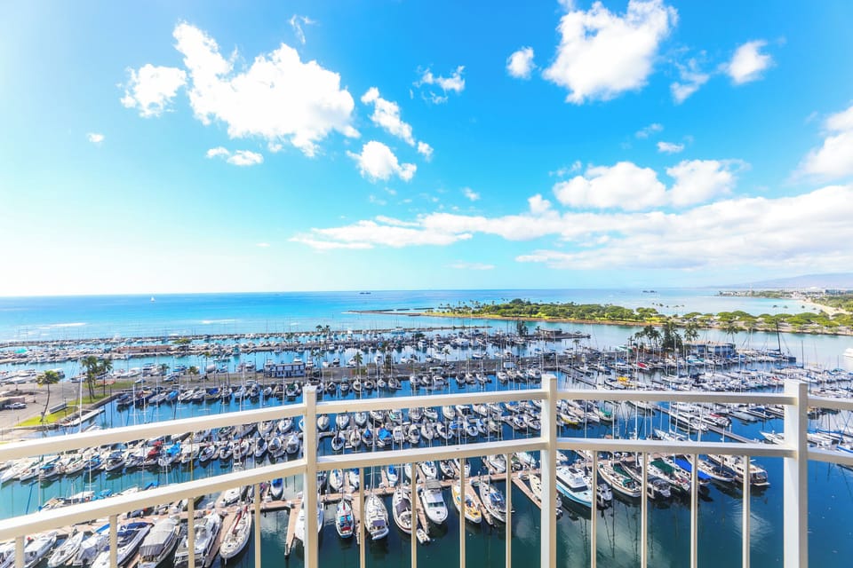 Expansive views into downtown Honolulu
