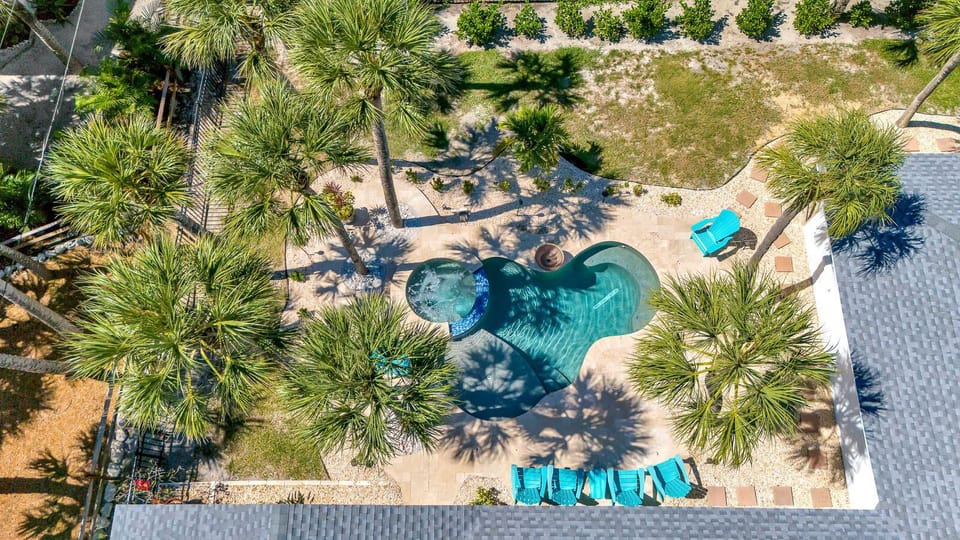 Pool and spa in private fenced yard, just a few steps from the beach!