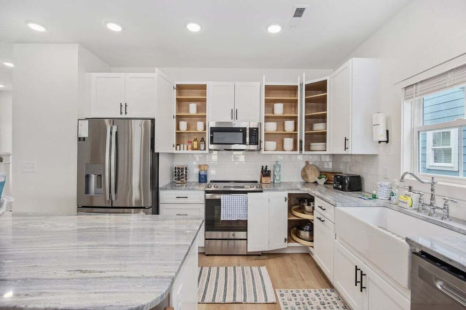 Cook, gather, and enjoy—this kitchen has room for everyone to join in the fun.