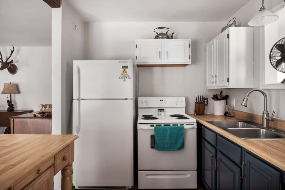 Fully stocked kitchen