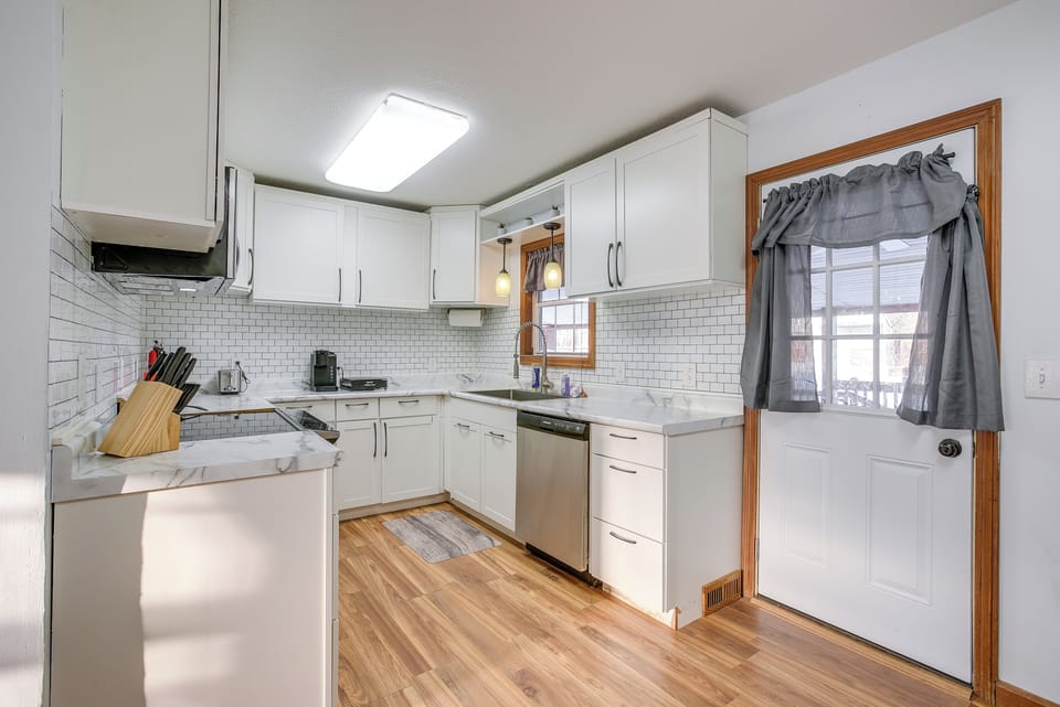 Kitchen | Main Level