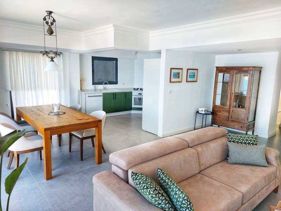 Superior Suite | Private kitchen | Electric kettle