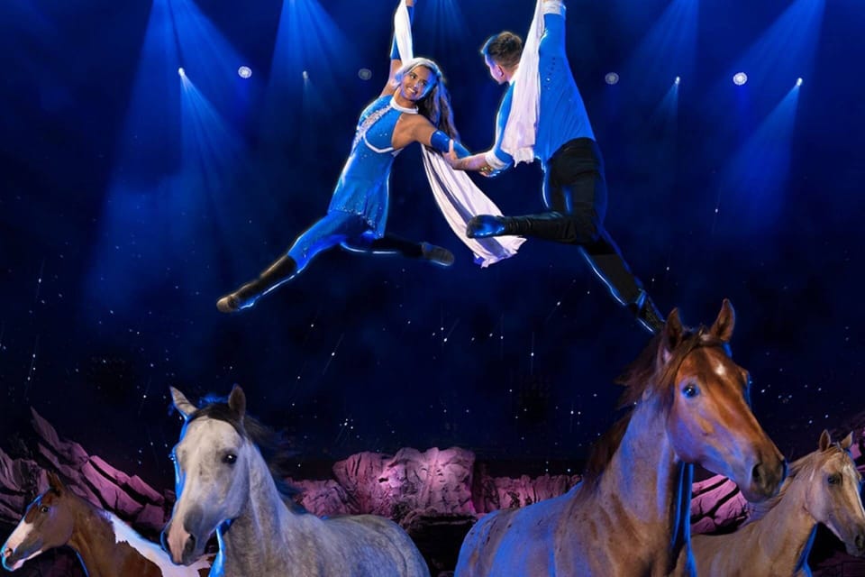 Take in the magic of The Dixie Stampede. Just one of the many options in our Free Fun package!