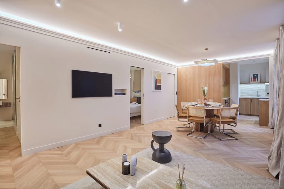 Apartment | Dining