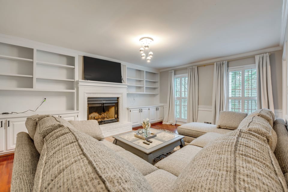 House (5 Bedrooms) | Front of property