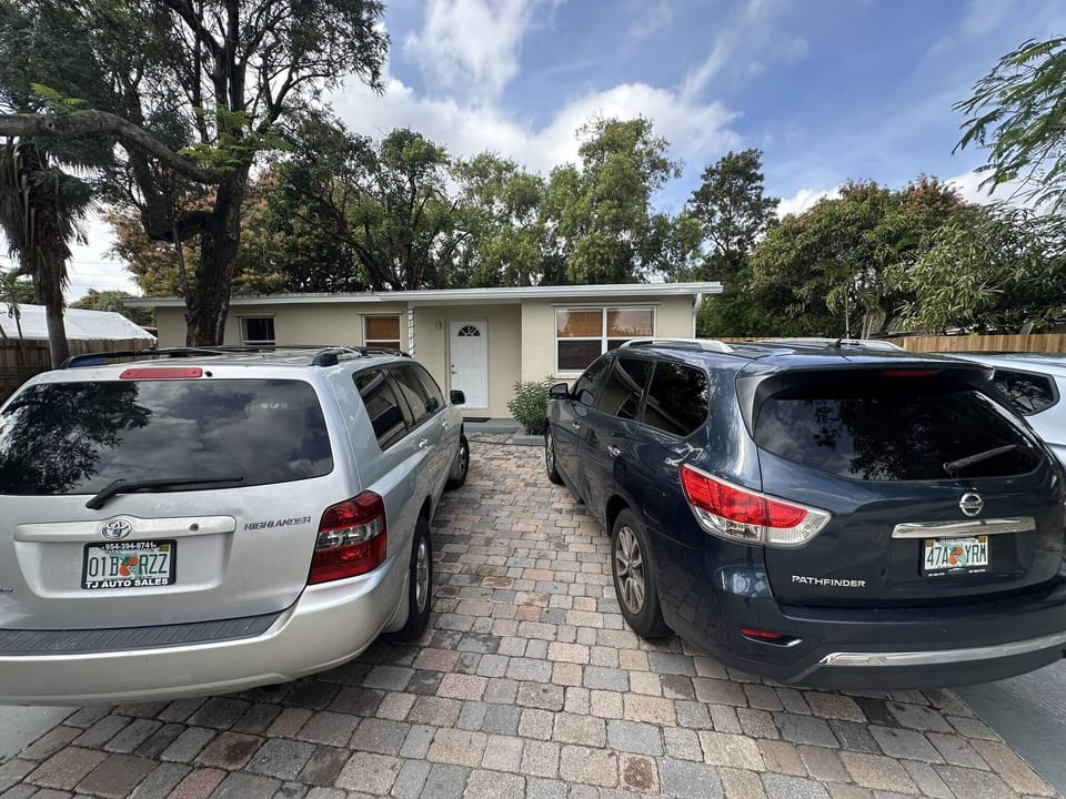 Room, 1 Bedroom | Property grounds