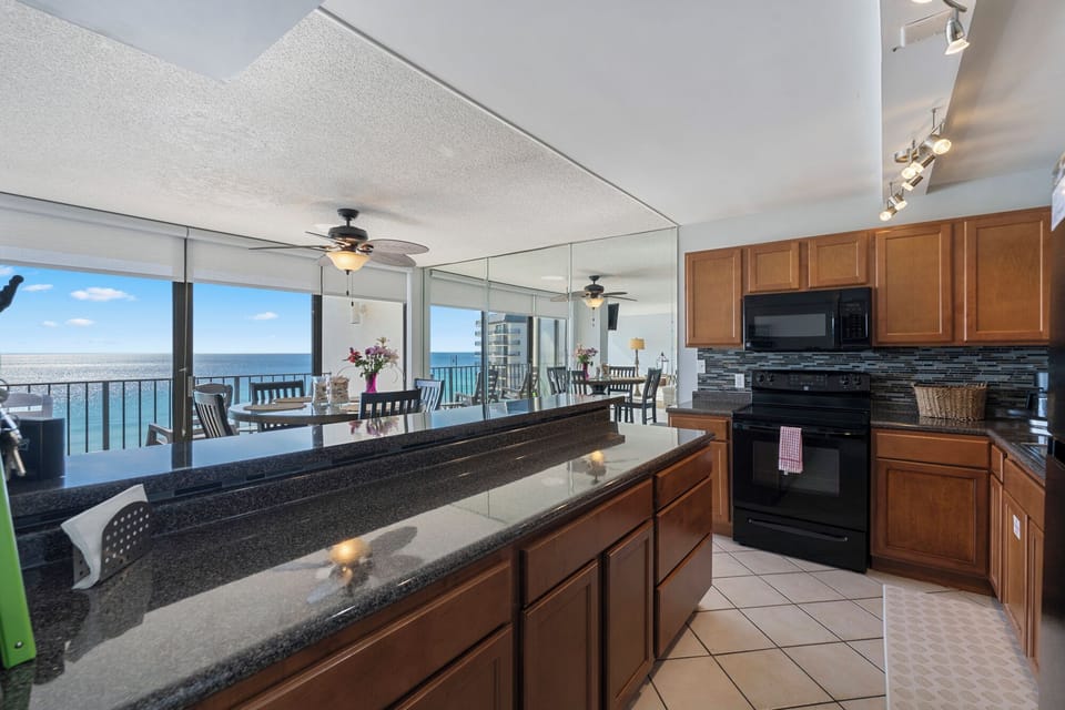 Gourmet Chef’s Kitchen
