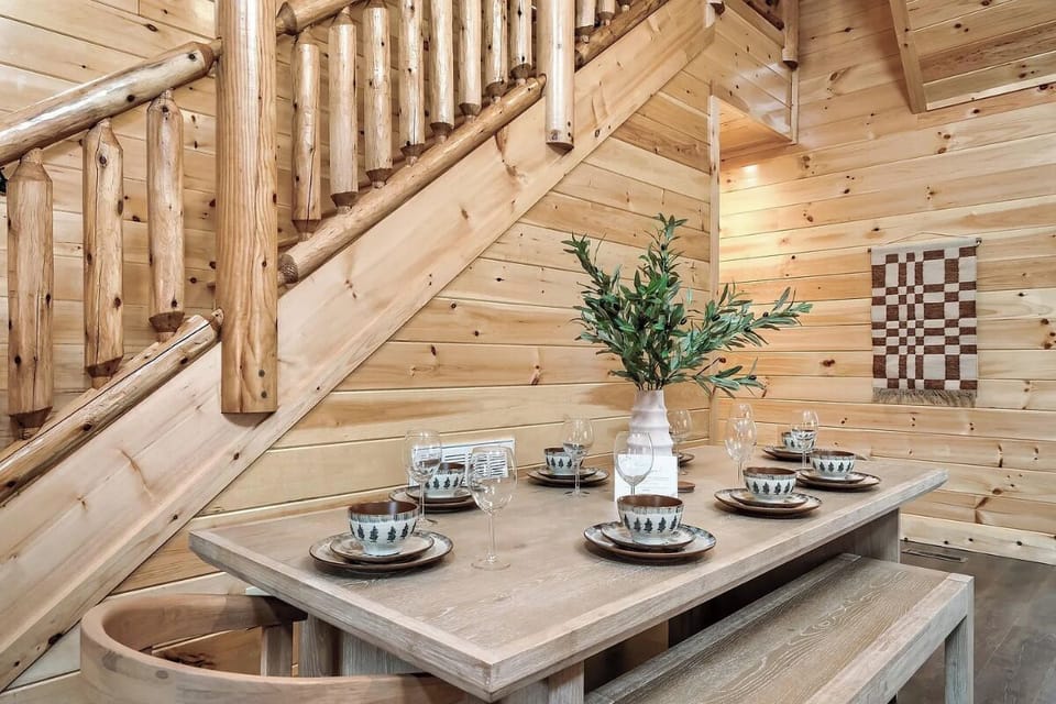 Lykke Lodge's inviting dining area