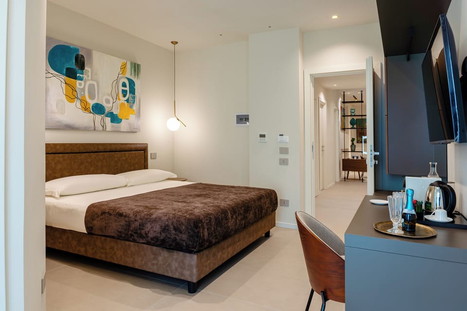 Deluxe Double Room, City View | In-room safe, desk, laptop workspace, soundproofing