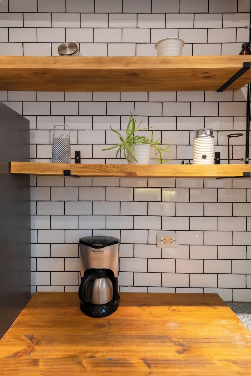 Townhome | Private kitchen | Electric kettle