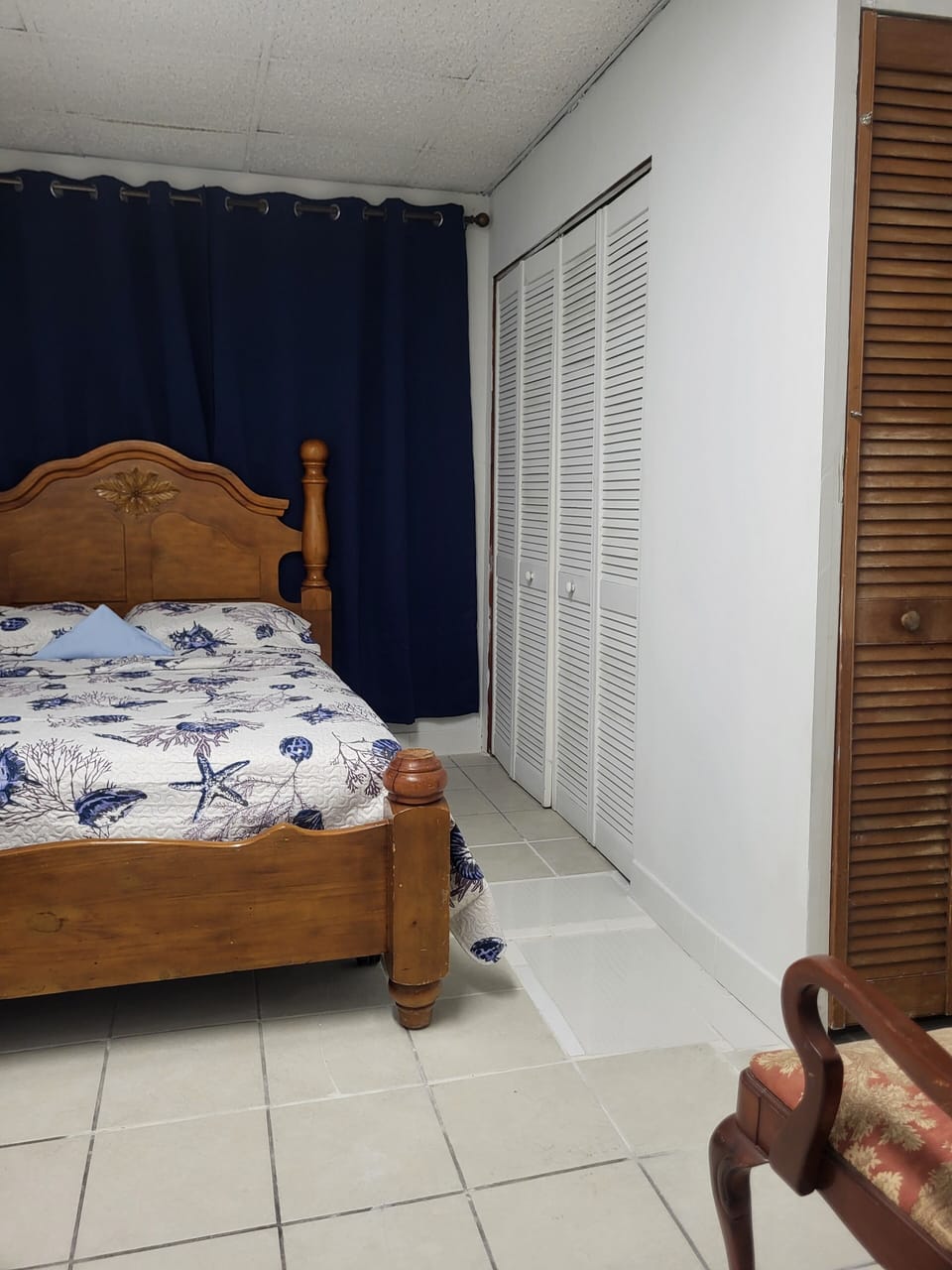 C4, private bedroom. No shared with other