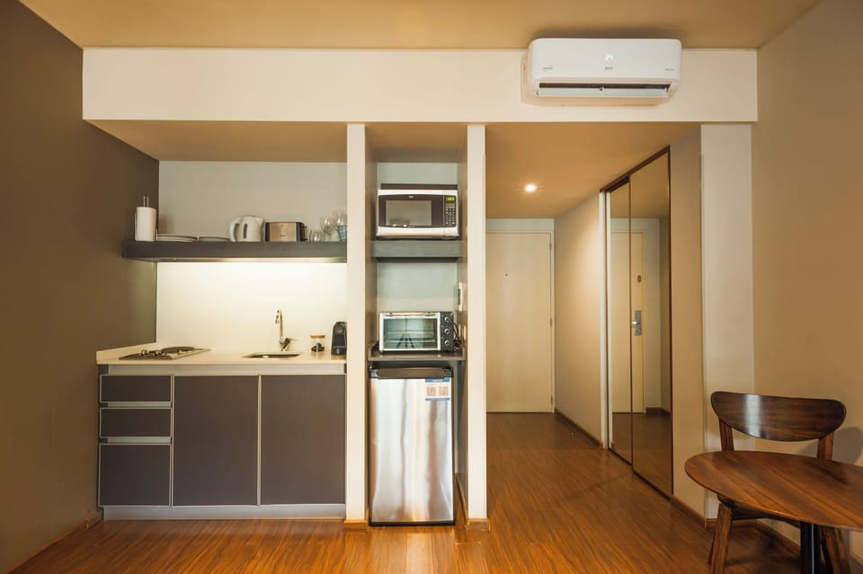 Studio | Private kitchen | Fridge, microwave, oven, stovetop