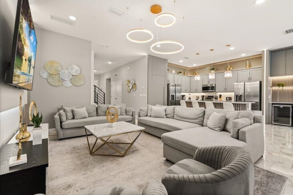 5845 High Seas Dr (1).jpg