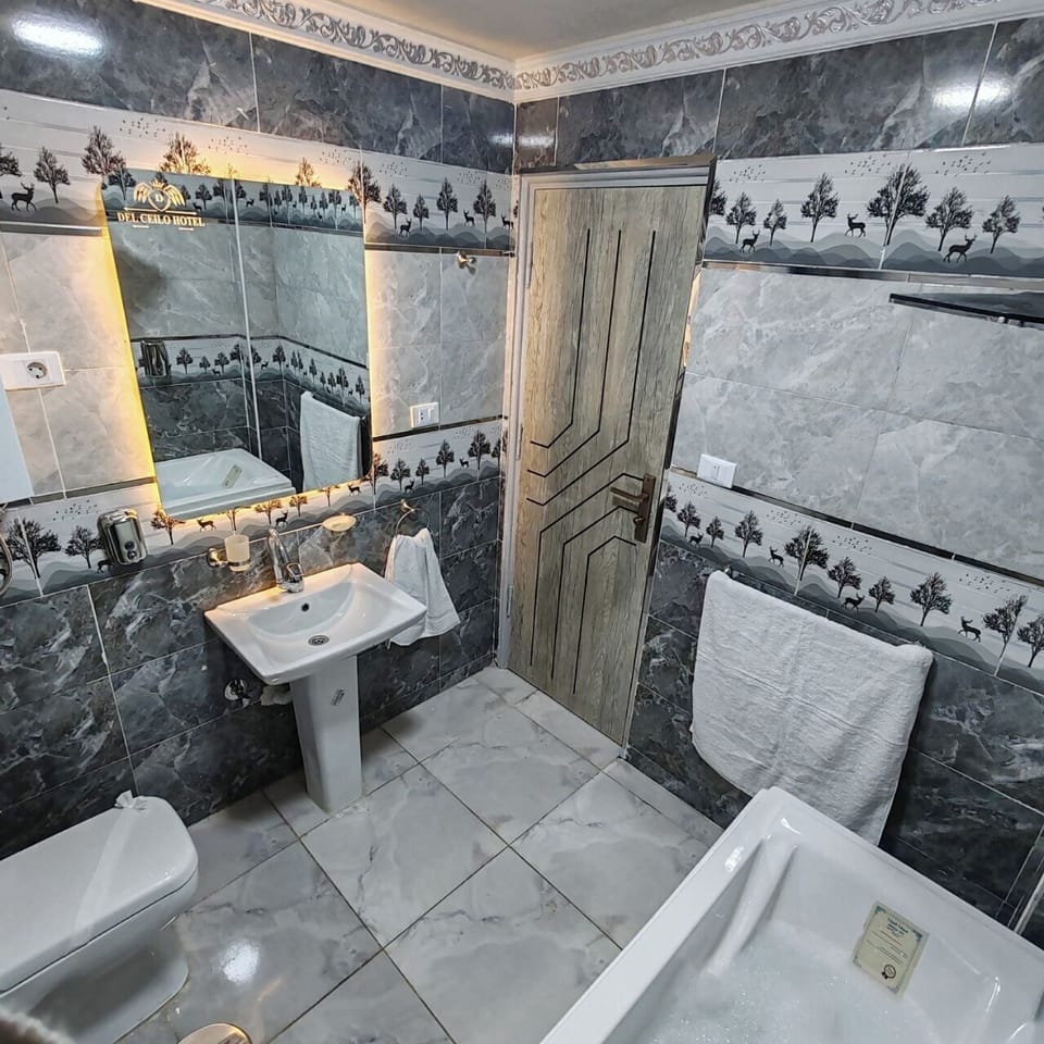 Rainfall showerhead, free toiletries, hair dryer, slippers